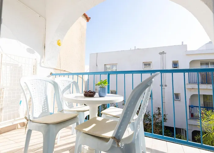 Downtown - * Ayía Nápa